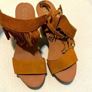 Groove brown suede fringe platform shoes